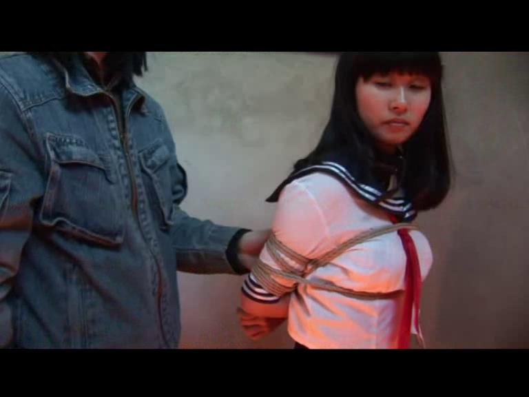 丽佳美亚 地窖少女之萝莉[00-22-58][20250419-223022491].jpg