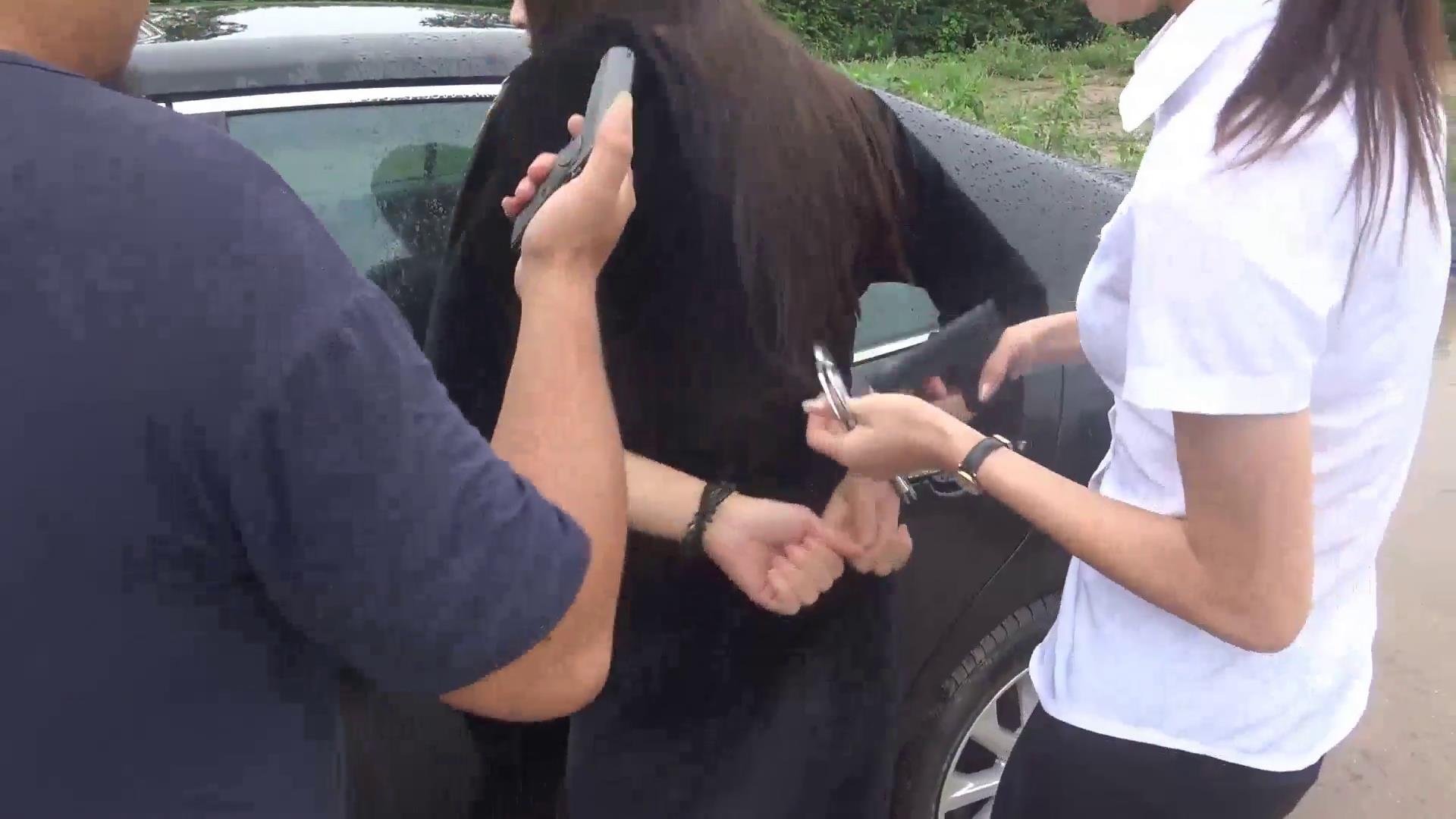 梨花雨 王浏芳 剧情女犯[00-00-33][20250705-104935453].jpg