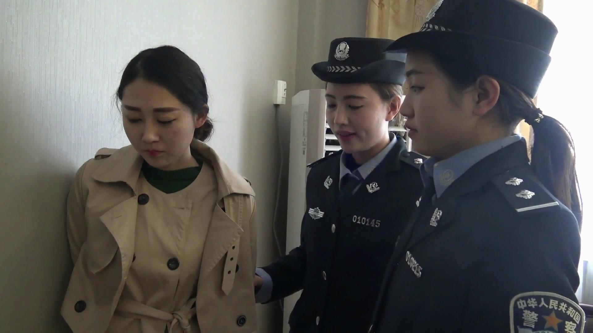 梨花雨 VIP视频  女警与女囚 A[00-14-55][20250705-135229173].jpg