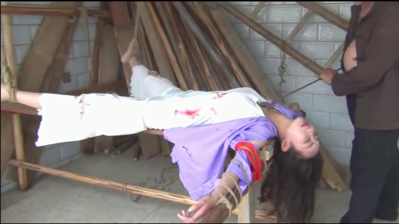 新胭脂扣 凌辰，不幸被俘的女武装队员[00-20-41][20251029-220406946].jpg