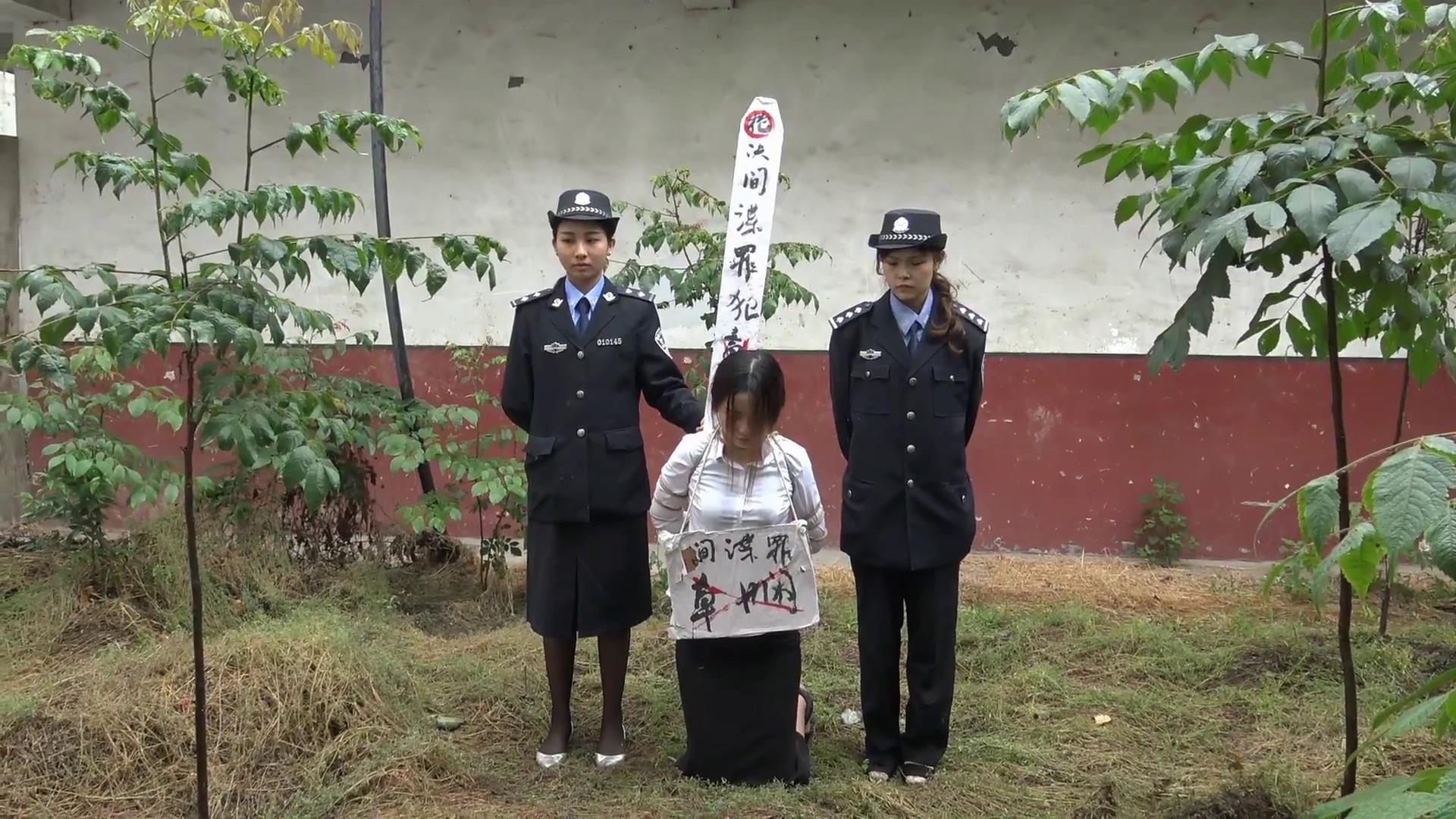 梨花雨 女间谍章姻伏法记 精彩女囚[00-35-12][20251109-201524559].jpg